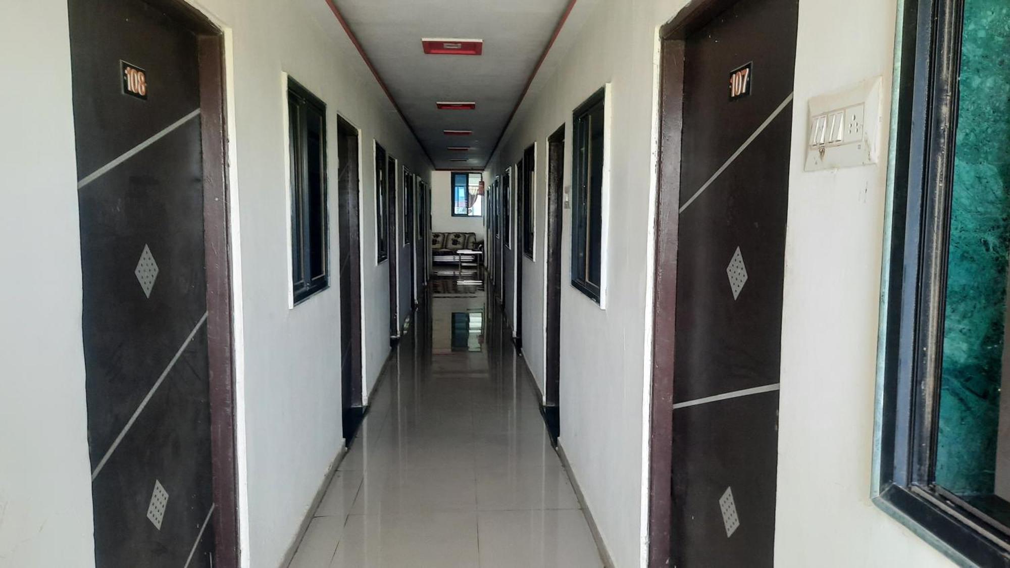 Hotel Rajtilak Guest House Vadali Exterior foto